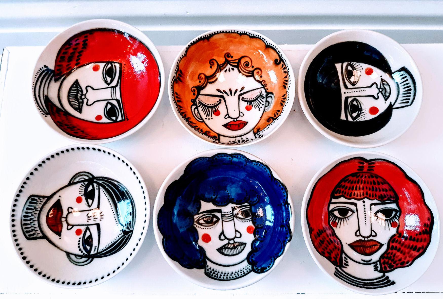 Ceramic face bowls